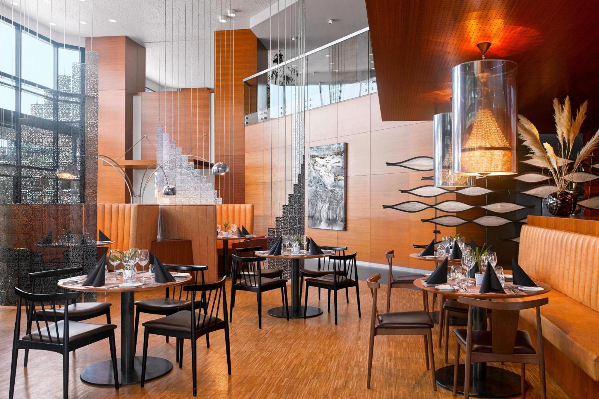 โรงแรมเชอราตัน อิสตันบูล อทาเคิฟ ภายนอก รูปภาพ Restaurant