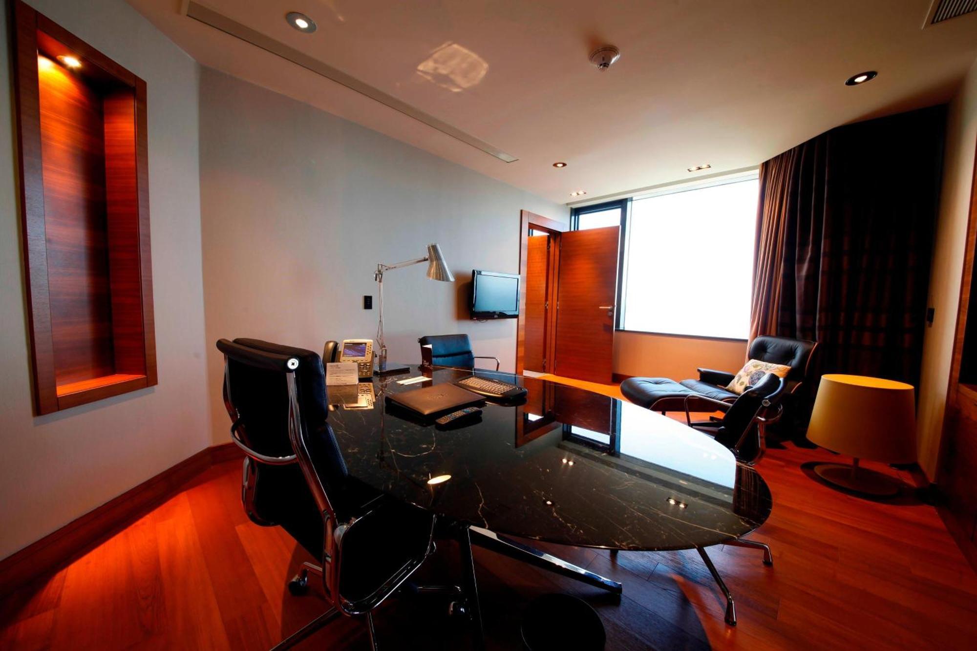 โรงแรมเชอราตัน อิสตันบูล อทาเคิฟ ภายนอก รูปภาพ Office of the Prime Minister
