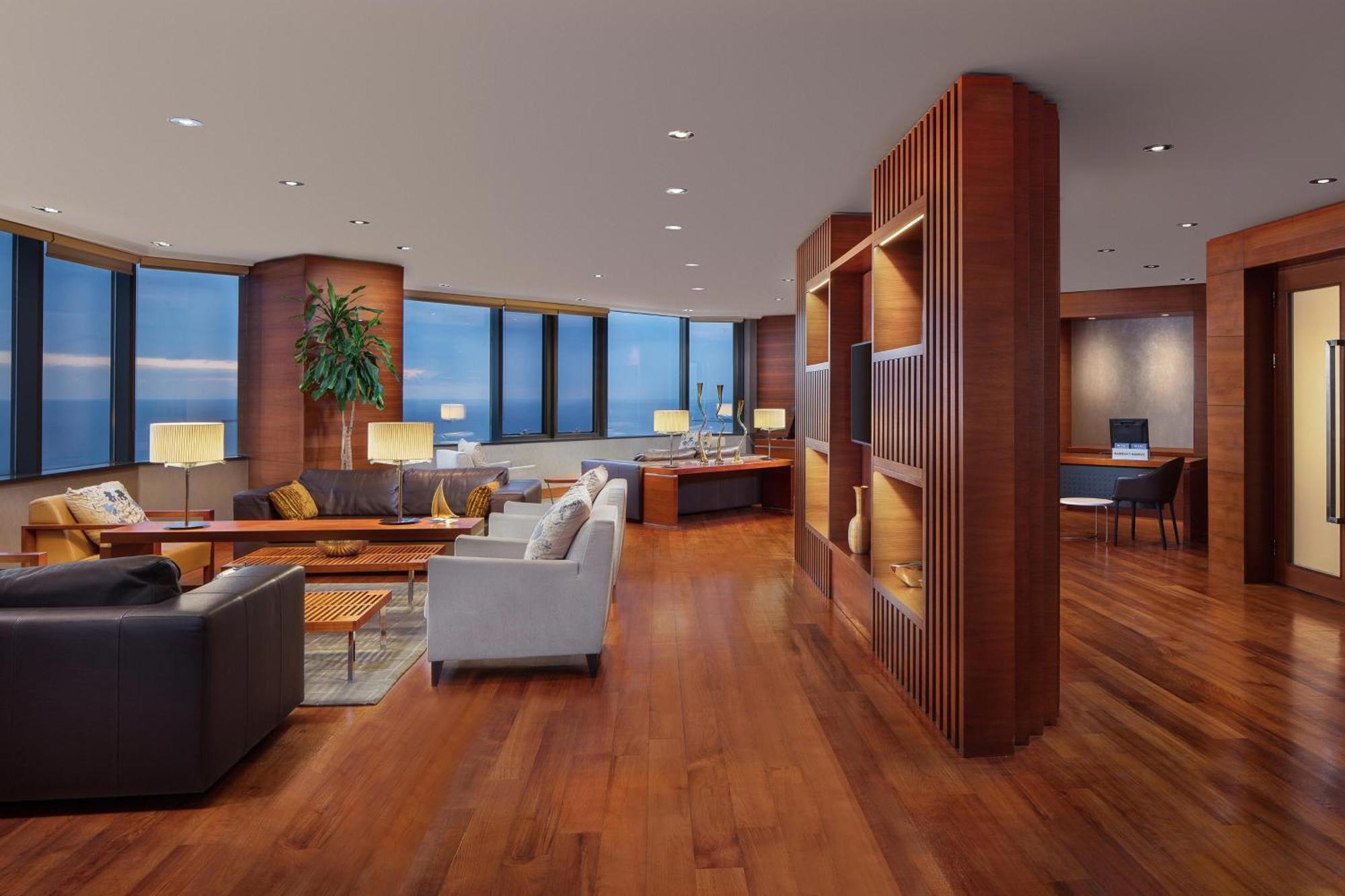 โรงแรมเชอราตัน อิสตันบูล อทาเคิฟ ภายนอก รูปภาพ The interior of the club