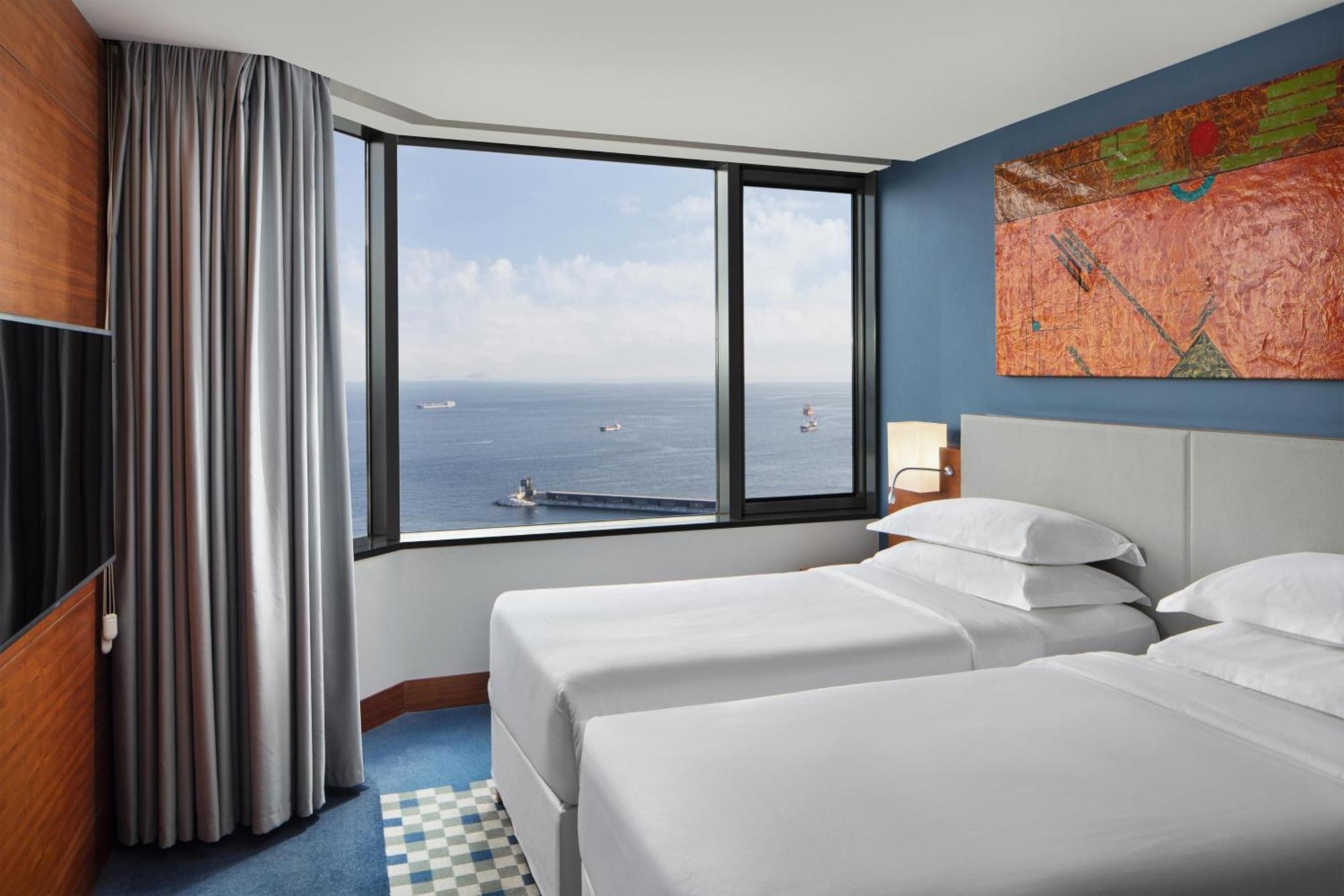 โรงแรมเชอราตัน อิสตันบูล อทาเคิฟ ภายนอก รูปภาพ A guest room at the hotel
