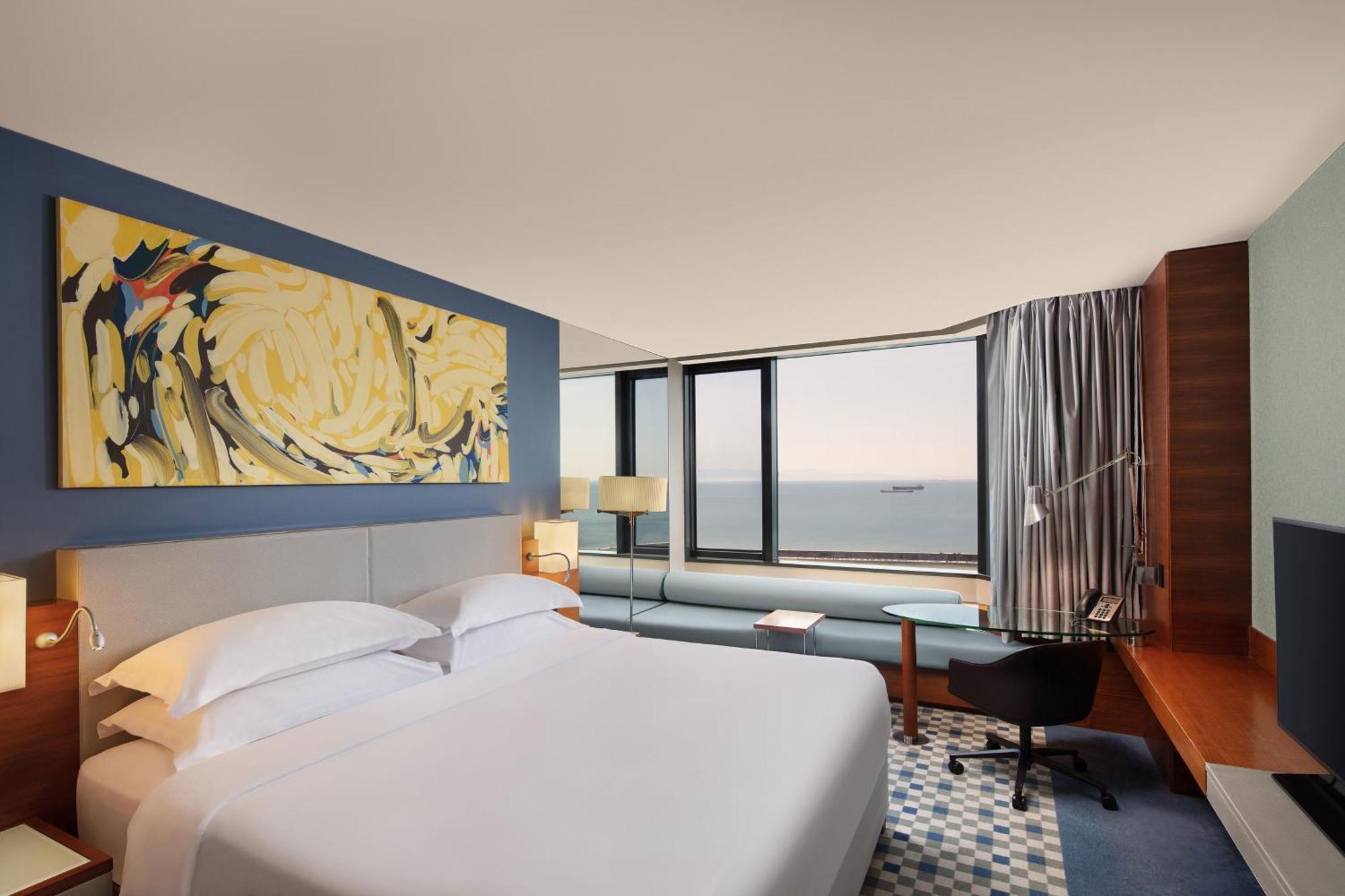 โรงแรมเชอราตัน อิสตันบูล อทาเคิฟ ภายนอก รูปภาพ A guest room at the hotel