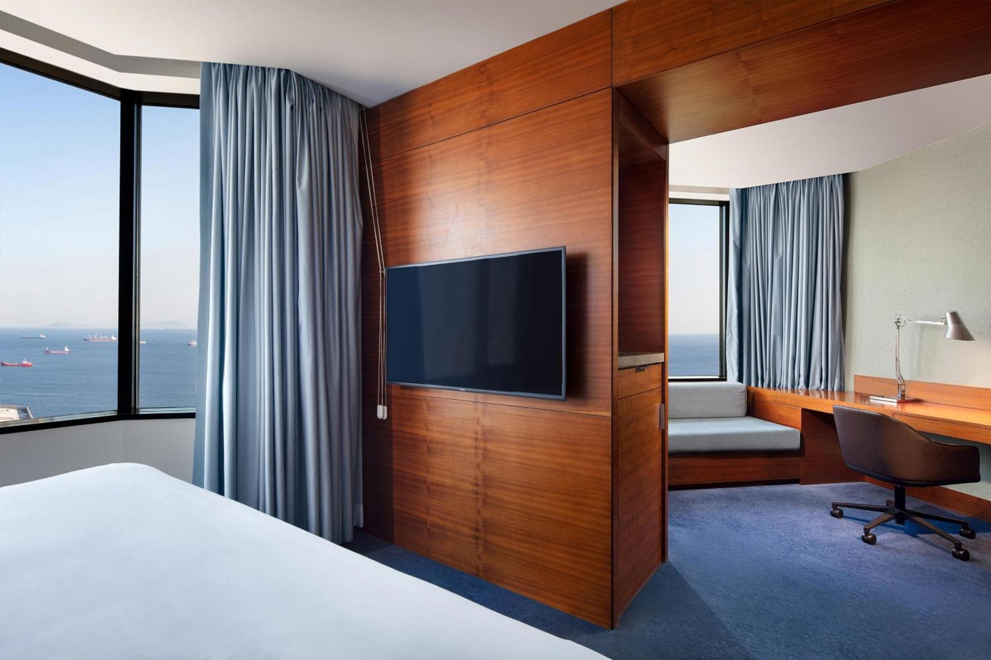 โรงแรมเชอราตัน อิสตันบูล อทาเคิฟ ภายนอก รูปภาพ A room at the hotel