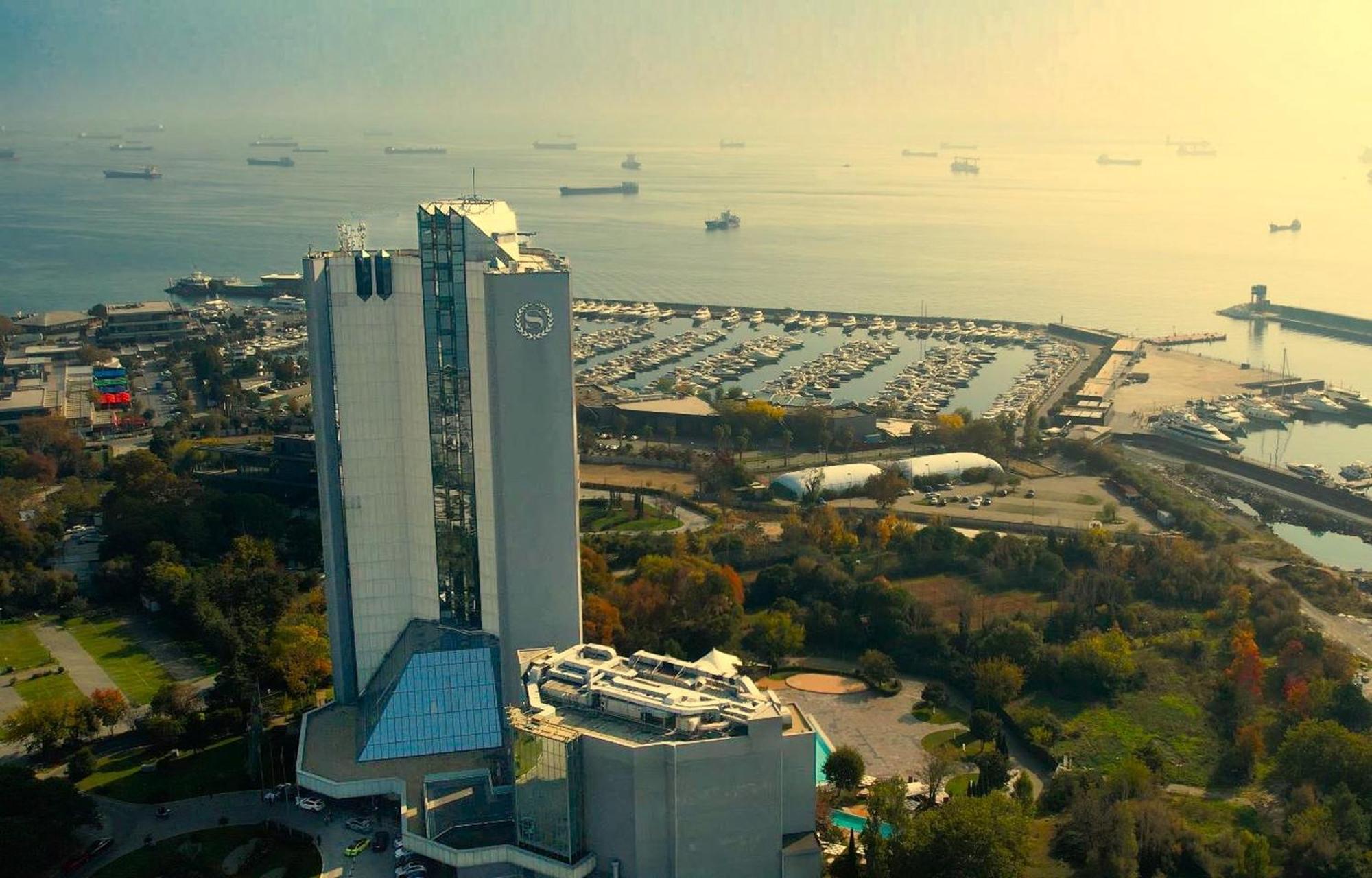 โรงแรมเชอราตัน อิสตันบูล อทาเคิฟ ภายนอก รูปภาพ The hotel in 2016